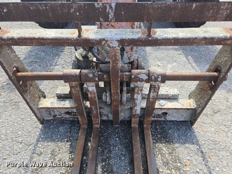 image for item DU7946 2004 Lull 644E-42 telehandler