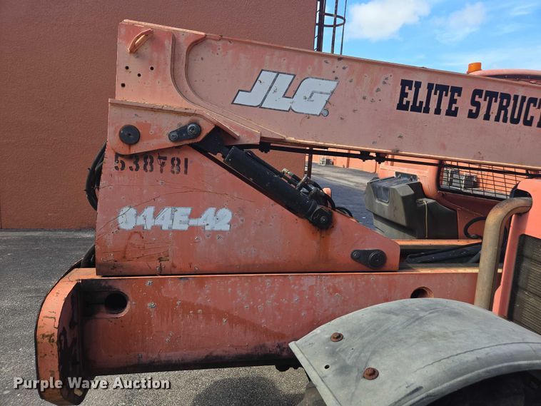 image for item DU7946 2004 Lull 644E-42 telehandler