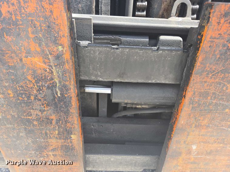 image for item DU7947 1986 Yale GC080LCJSBE085 forklift