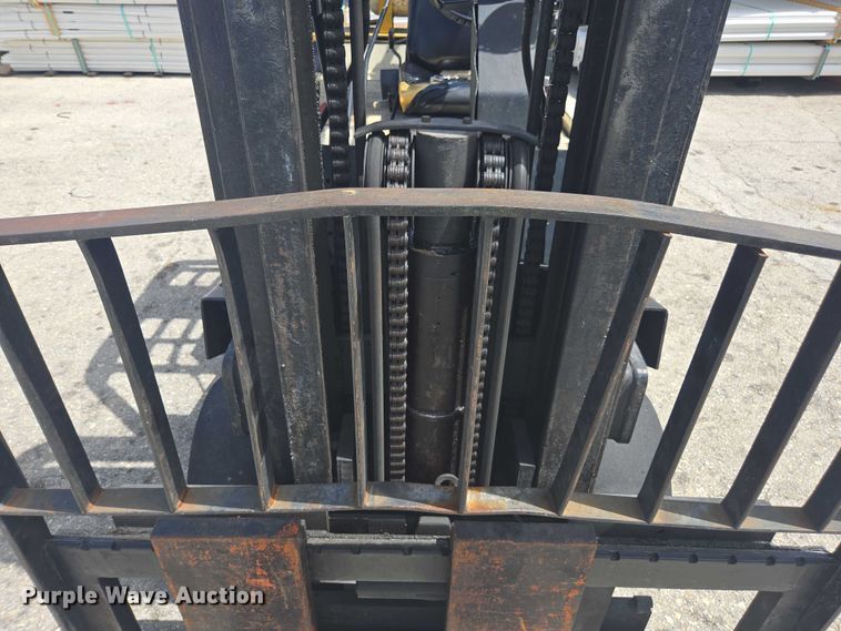 image for item DU7947 1986 Yale GC080LCJSBE085 forklift