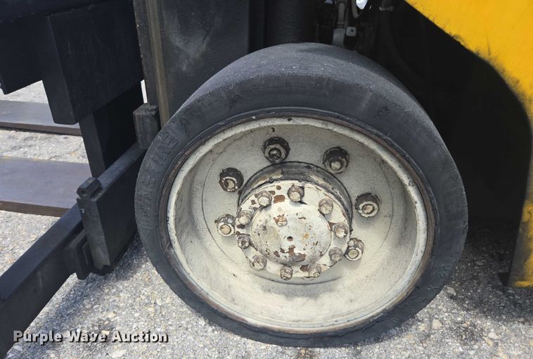 image for item DU7947 1986 Yale GC080LCJSBE085 forklift