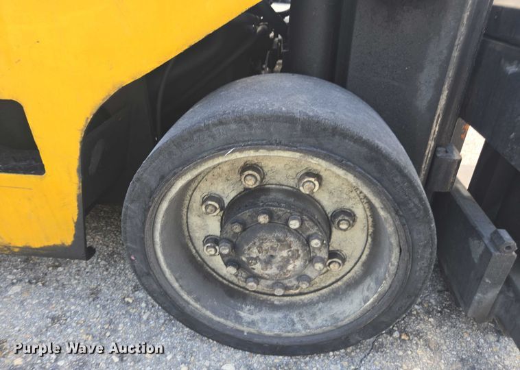 image for item DU7947 1986 Yale GC080LCJSBE085 forklift