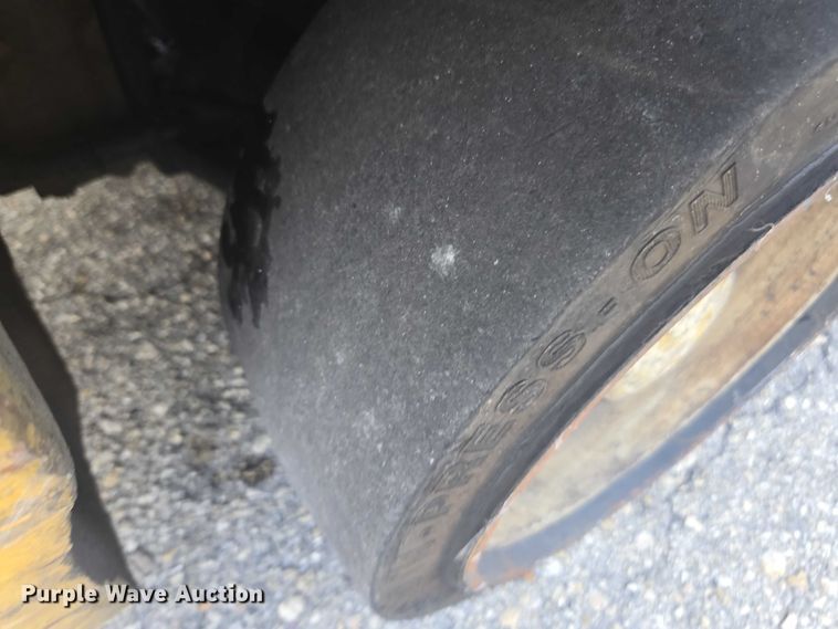 image for item DU7947 1986 Yale GC080LCJSBE085 forklift