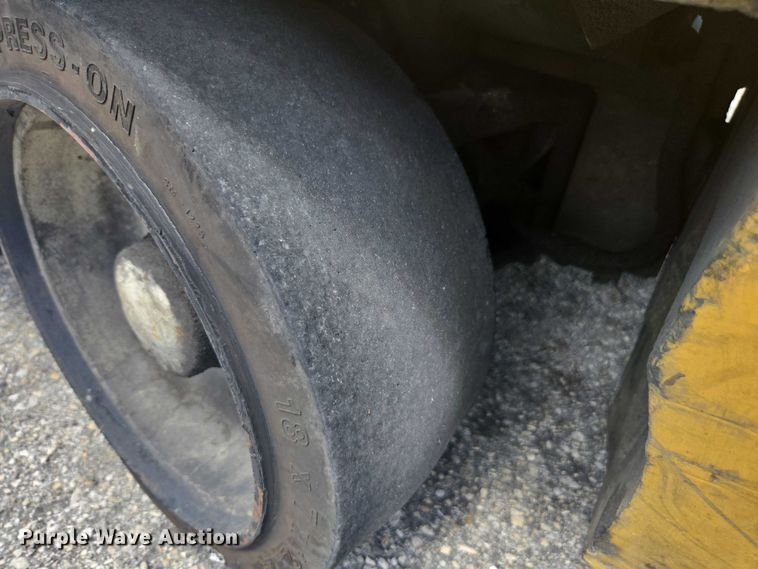 image for item DU7947 1986 Yale GC080LCJSBE085 forklift