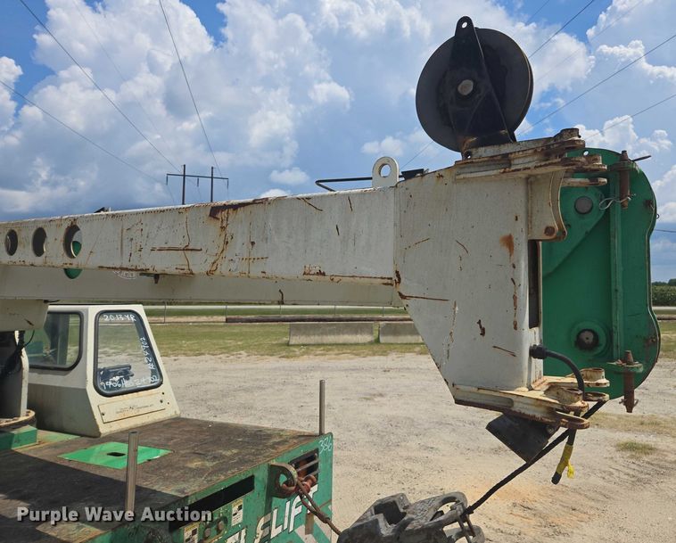 image for item DU7950 Shuttlelift CD3339 crane