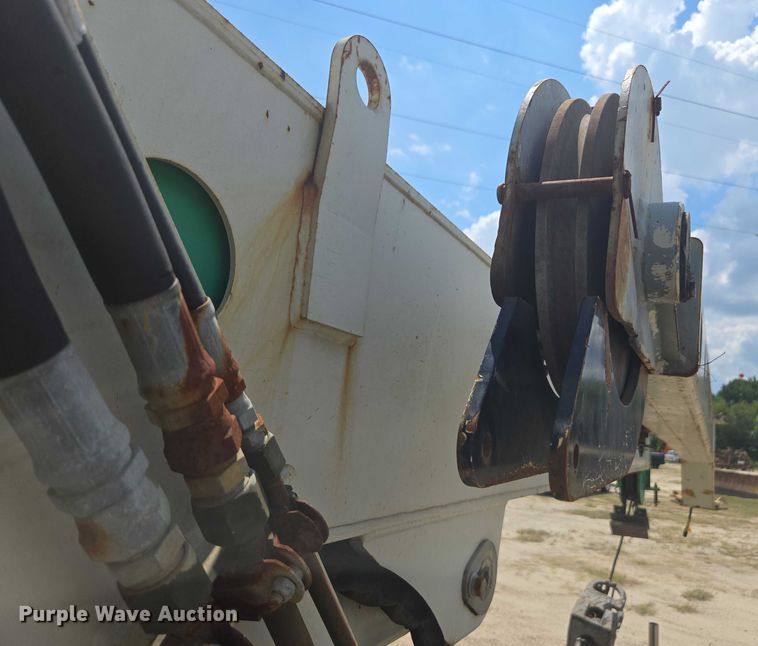 image for item DU7950 Shuttlelift CD3339 crane