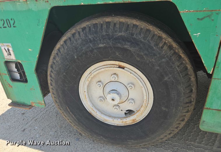 image for item DU7950 Shuttlelift CD3339 crane