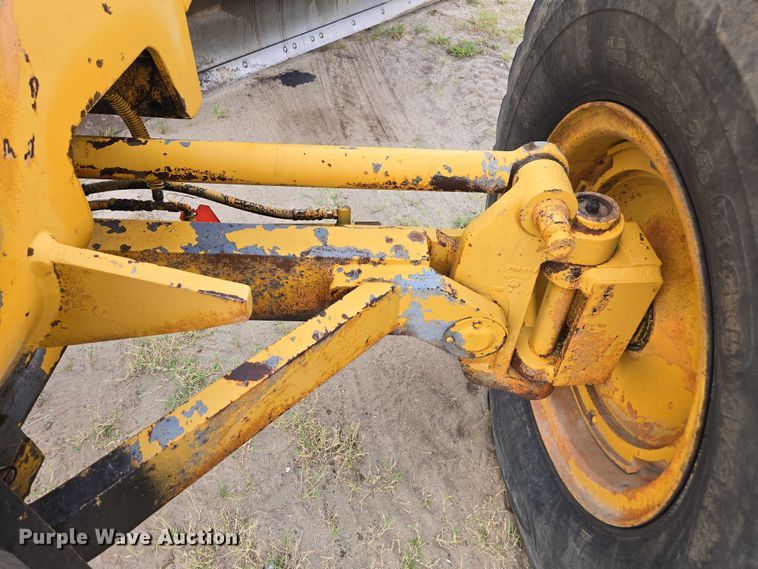 image for item DU7951 1989 Dresser A450E motor grader