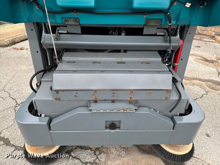 image for item DU9042 Tennant S30 sweeper