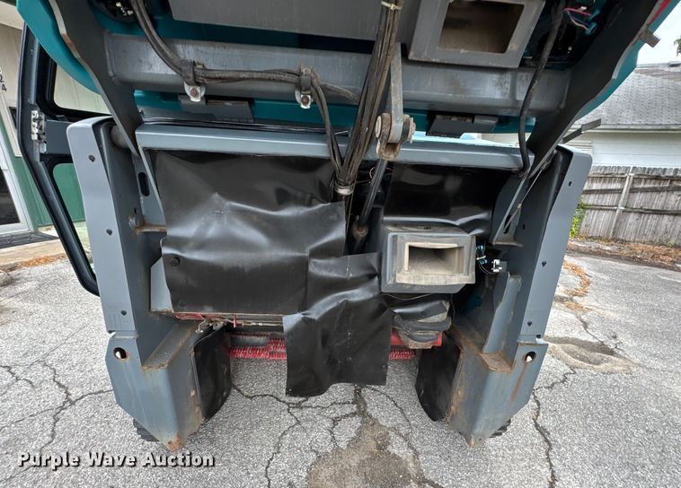 image for item DU9042 Tennant S30 sweeper