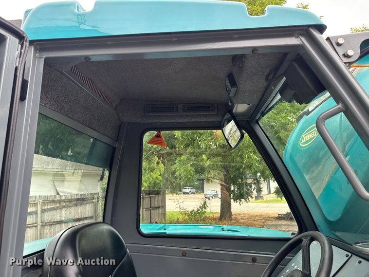 image for item DU9042 Tennant S30 sweeper