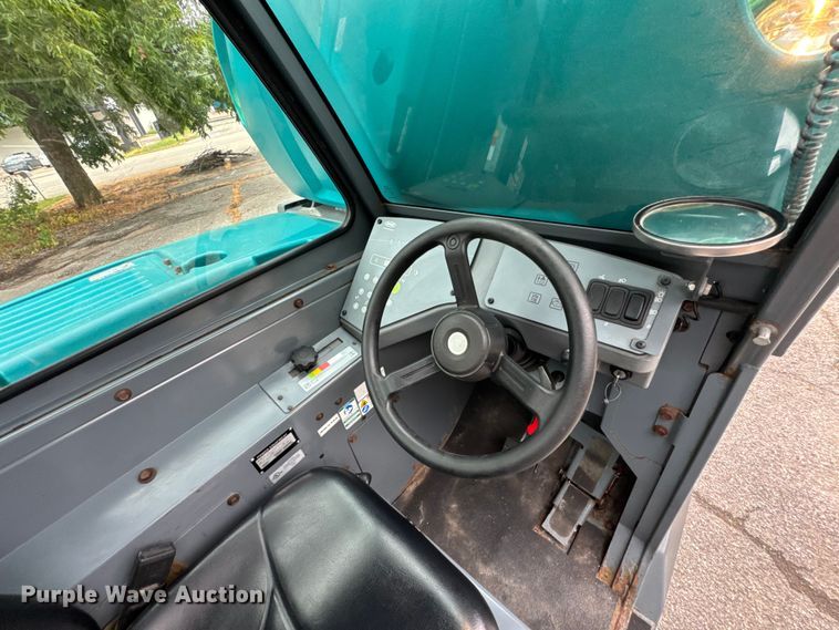 image for item DU9042 Tennant S30 sweeper