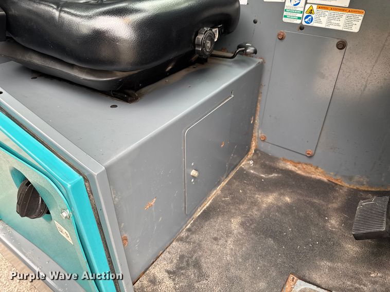 image for item DU9042 Tennant S30 sweeper