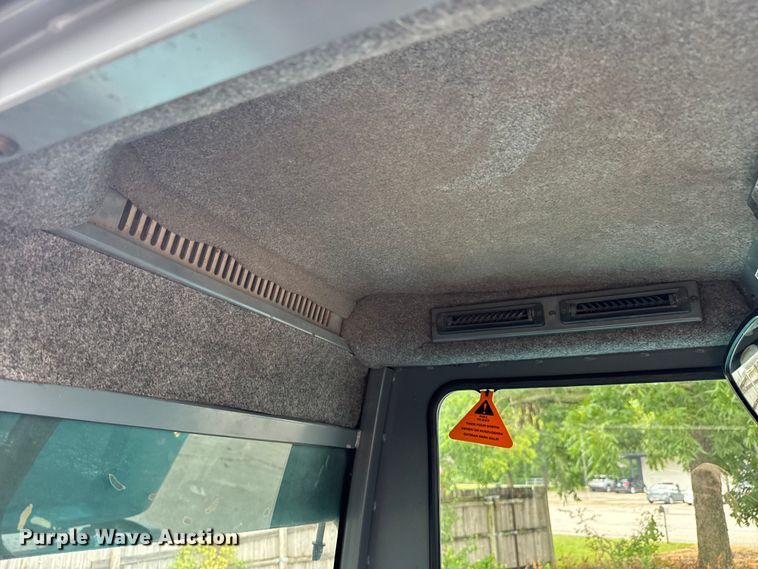 image for item DU9042 Tennant S30 sweeper