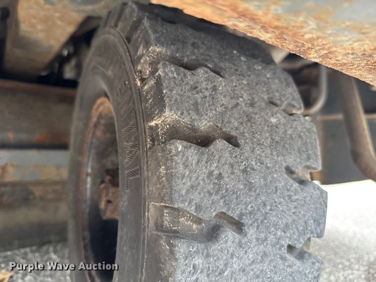 image for item DU9042 Tennant S30 sweeper