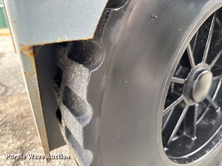 image for item DU9042 Tennant S30 sweeper