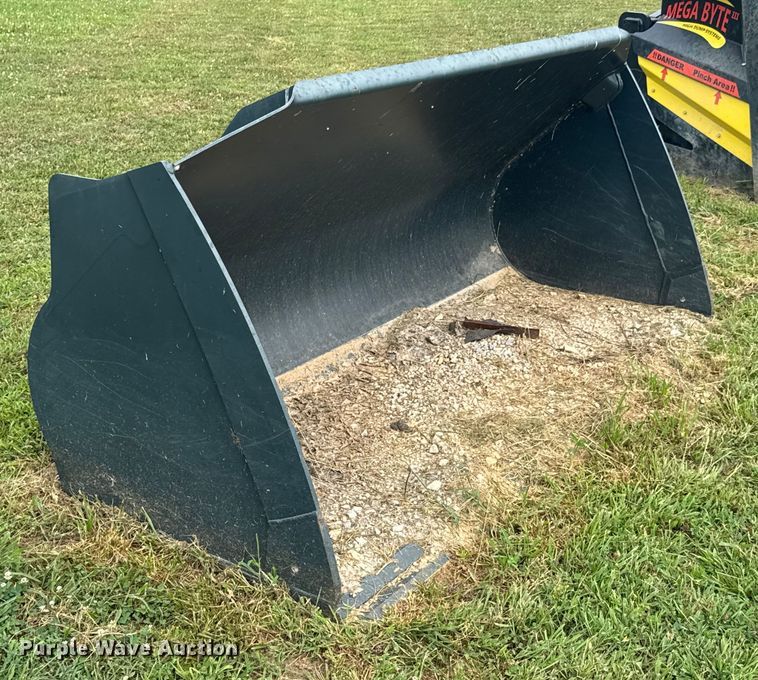 image for item DU9322 Hyundai HL940ATM wheel loader bucket