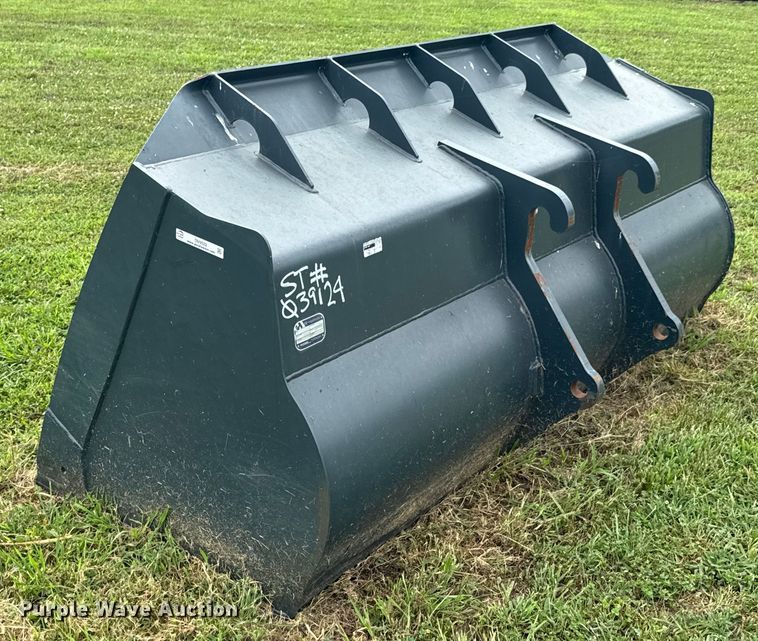 image for item DU9322 Hyundai HL940ATM wheel loader bucket