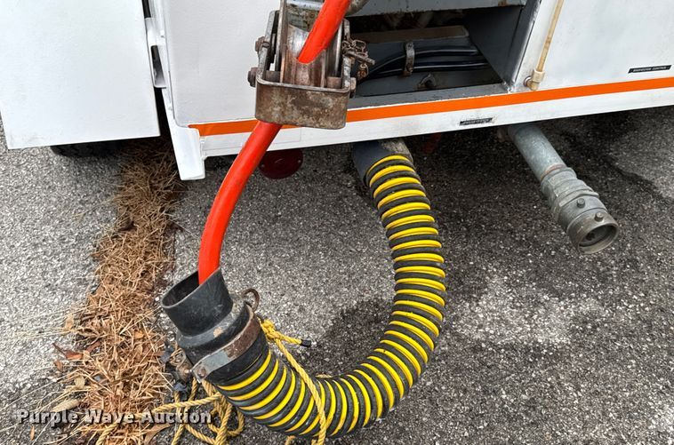 image for item DU9324 1992 Sreco HV2030TR/L/R sewer jetter trailer