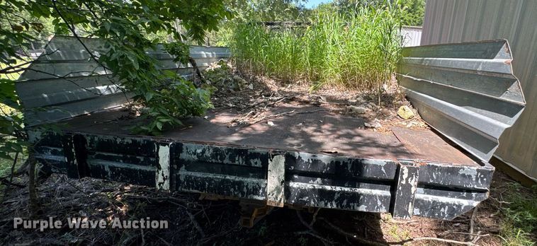 image for item DU9399 1984 Ford F700 dump truck