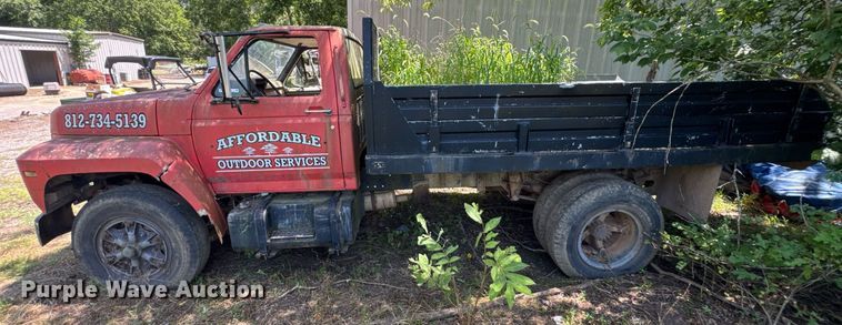 image for item DU9399 1984 Ford F700 dump truck