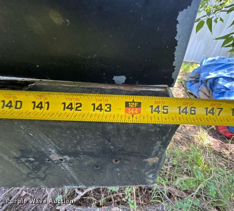 image for item DU9399 1984 Ford F700 dump truck