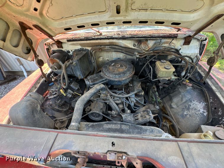 image for item DU9399 1984 Ford F700 dump truck