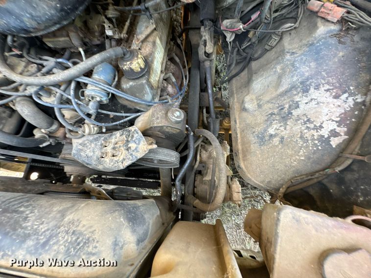 image for item DU9399 1984 Ford F700 dump truck