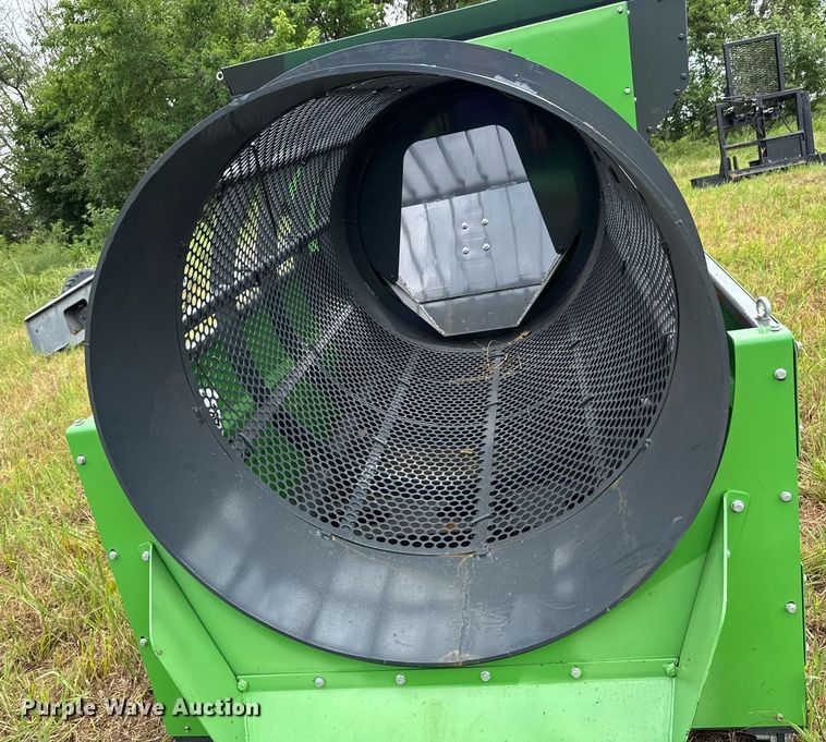 image for item DU9402 2024 Hurricane GF480 trommel screen