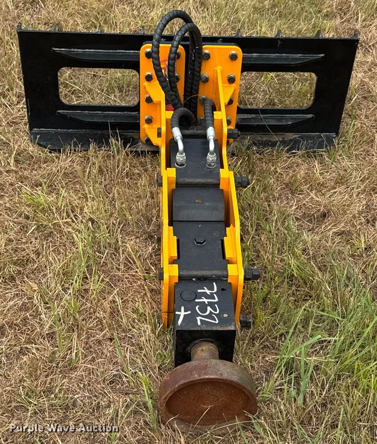 image for item DU9409 2025 Future FT-D680 skid steer post driver