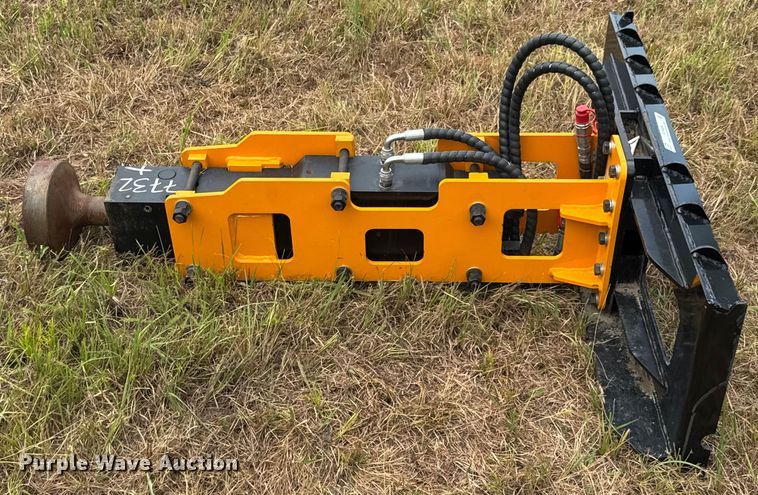 image for item DU9409 2025 Future FT-D680 skid steer post driver