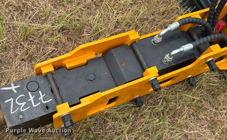 image for item DU9409 2025 Future FT-D680 skid steer post driver