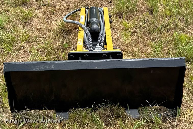 image for item DU9422 2024 Wolverine CB-11-750F skid steer breaker