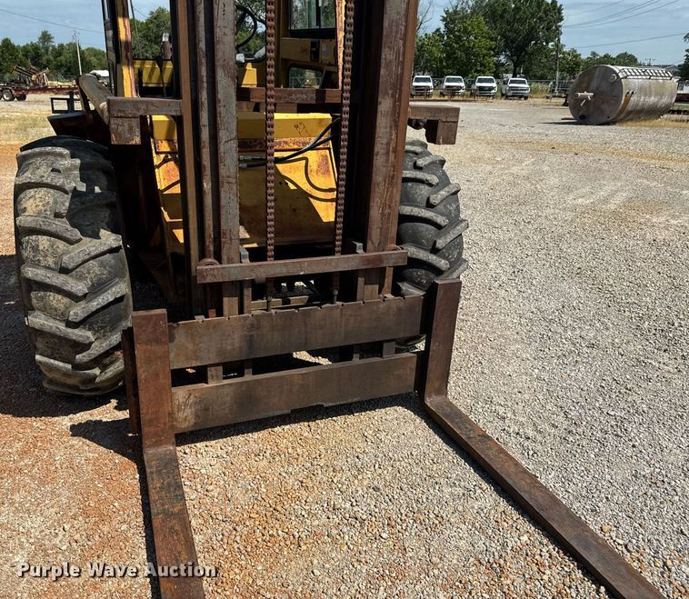 image for item DU9440 1997 Mastercraft S8PFW7 forklift