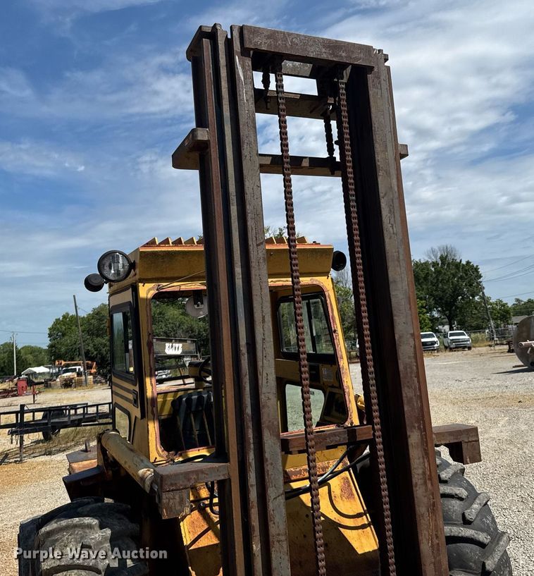 image for item DU9440 1997 Mastercraft S8PFW7 forklift