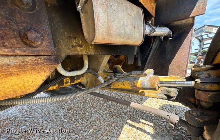 image for item DU9440 1997 Mastercraft S8PFW7 forklift