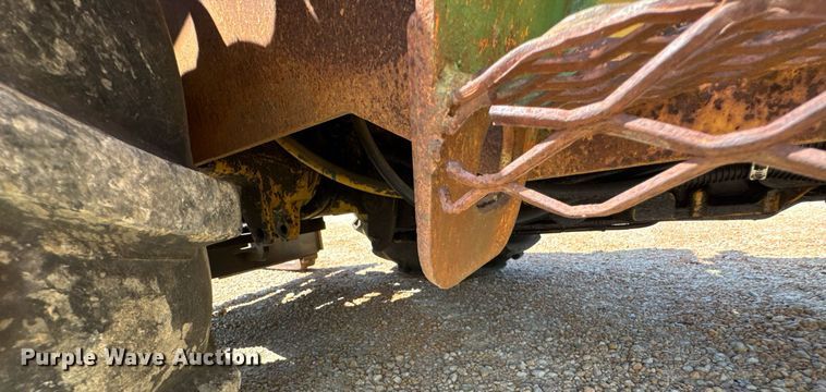 image for item DU9440 1997 Mastercraft S8PFW7 forklift