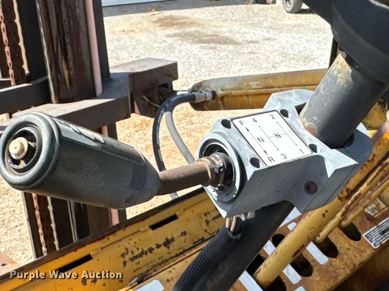 image for item DU9440 1997 Mastercraft S8PFW7 forklift