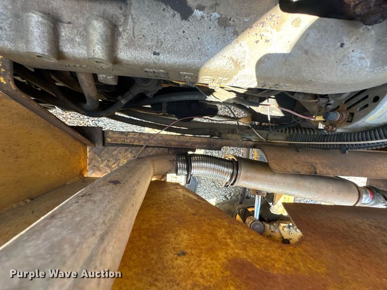 image for item DU9440 1997 Mastercraft S8PFW7 forklift