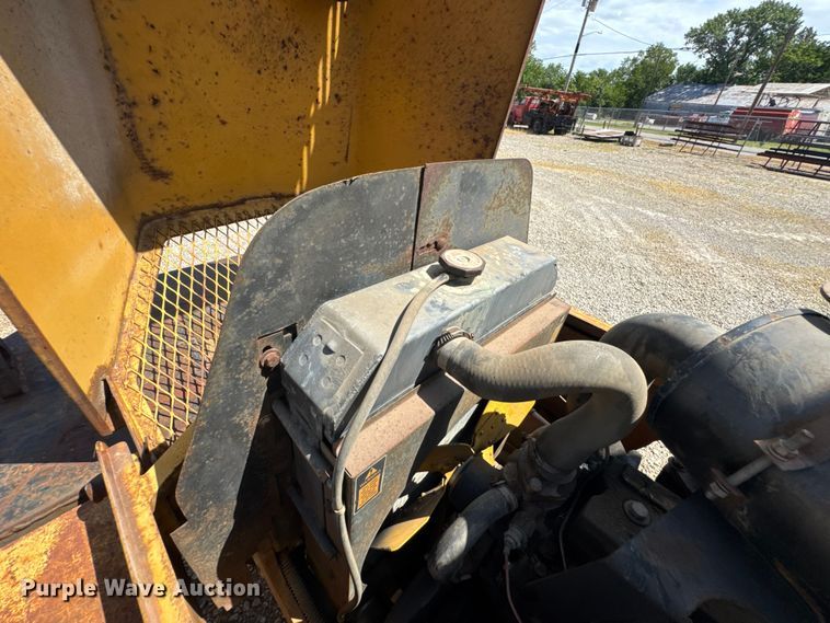 image for item DU9440 1997 Mastercraft S8PFW7 forklift