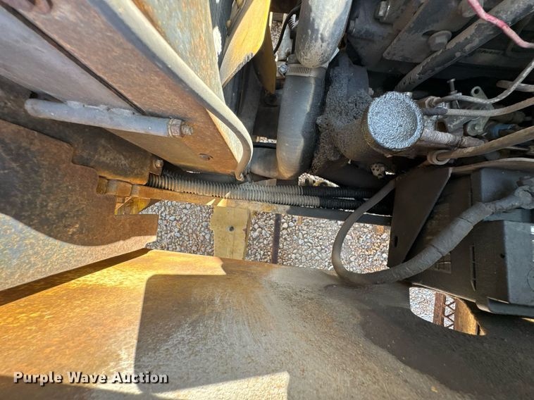 image for item DU9440 1997 Mastercraft S8PFW7 forklift