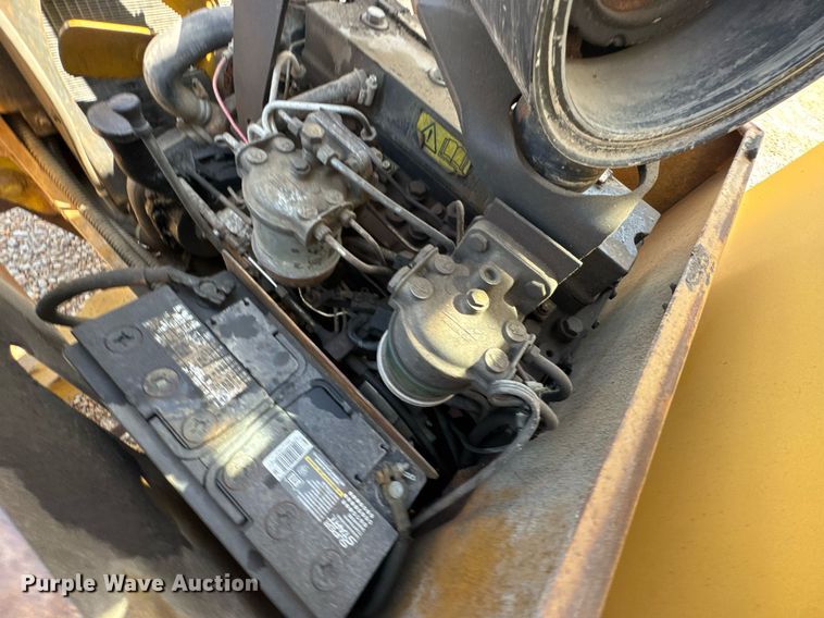 image for item DU9440 1997 Mastercraft S8PFW7 forklift