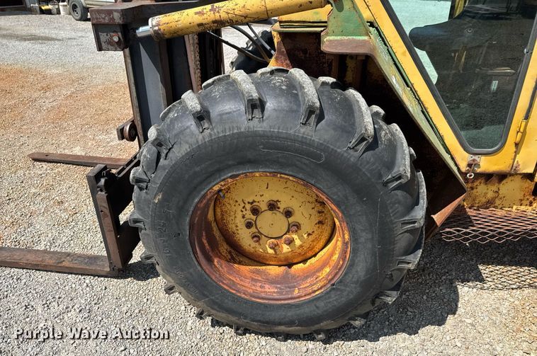 image for item DU9440 1997 Mastercraft S8PFW7 forklift