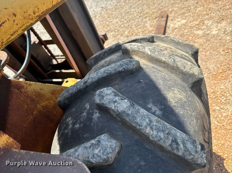 image for item DU9440 1997 Mastercraft S8PFW7 forklift