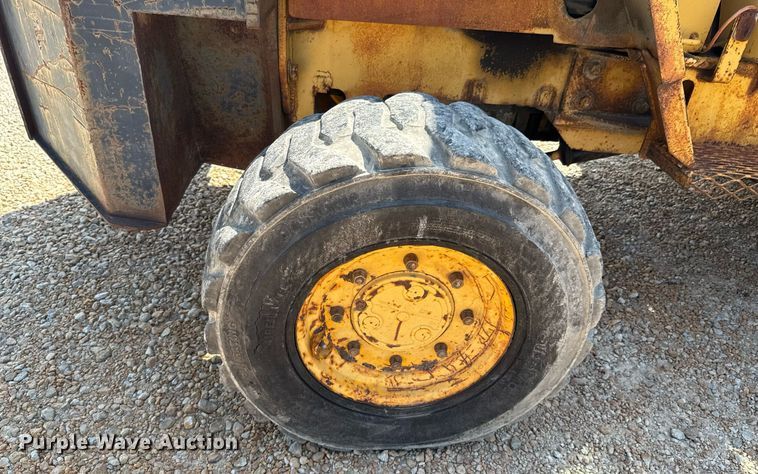 image for item DU9440 1997 Mastercraft S8PFW7 forklift