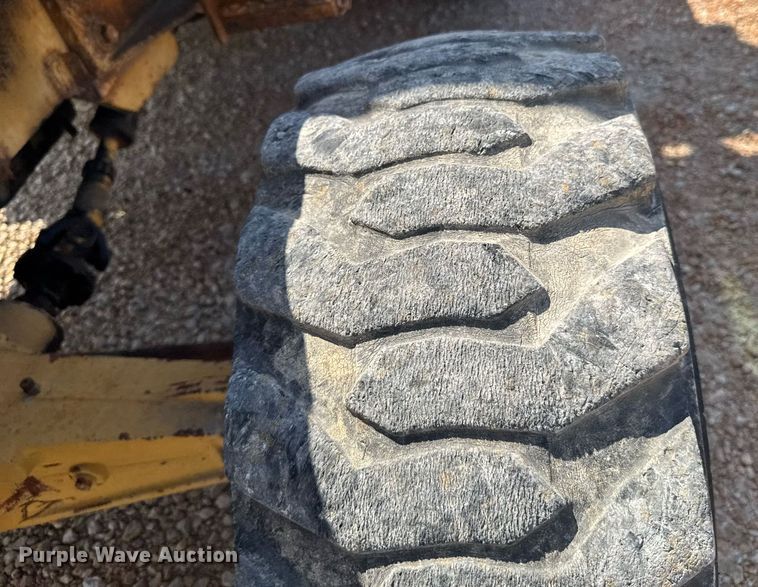 image for item DU9440 1997 Mastercraft S8PFW7 forklift