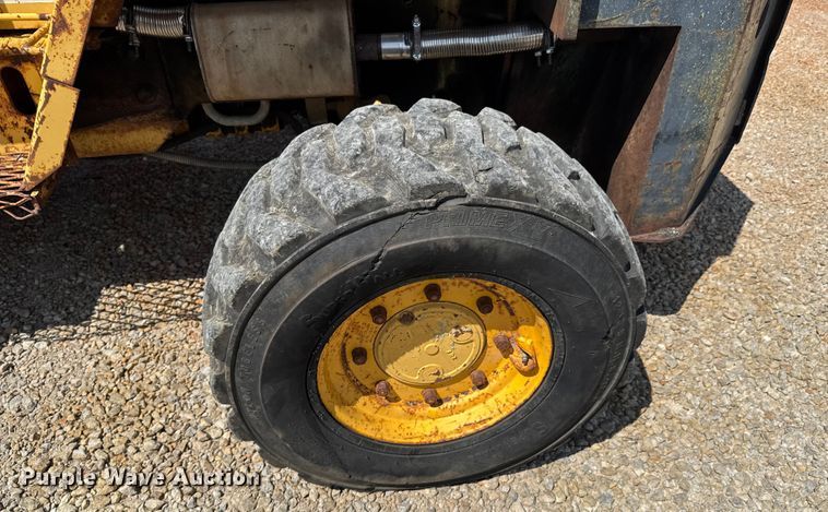 image for item DU9440 1997 Mastercraft S8PFW7 forklift