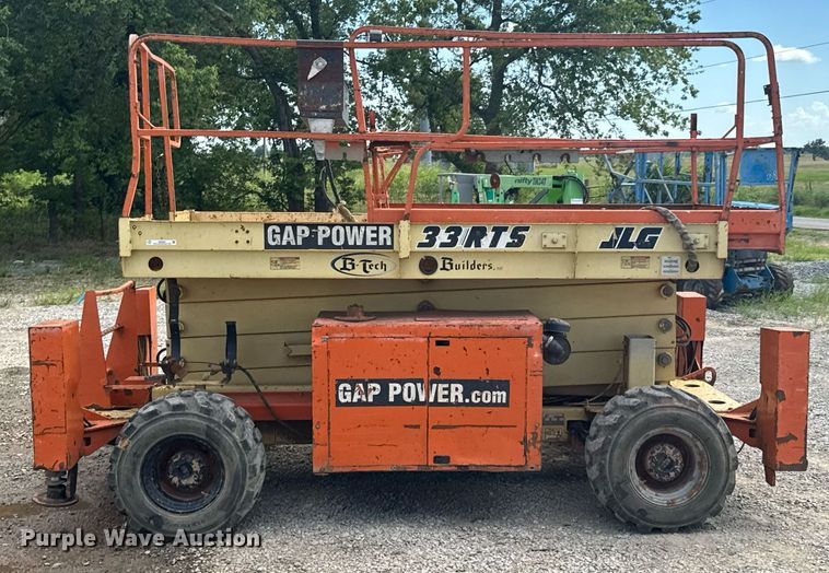 image for item DU9441 2001 JLG 33RTS scissor lift