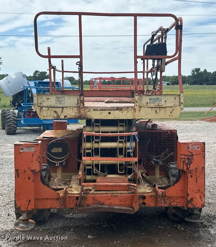 image for item DU9441 2001 JLG 33RTS scissor lift