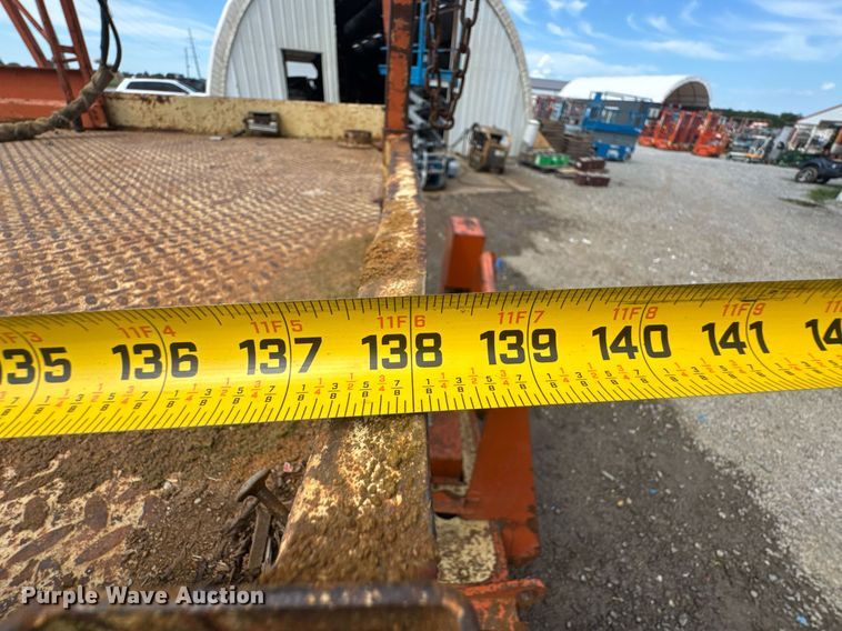 image for item DU9441 2001 JLG 33RTS scissor lift